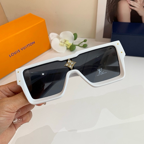 ルイヴィトンサングラス背面デザイン